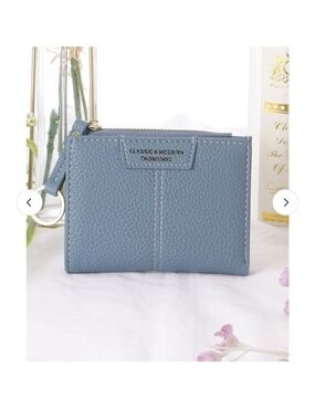 Lace Ladies Leather-style Keyring Center Stitch Bifold Wallet